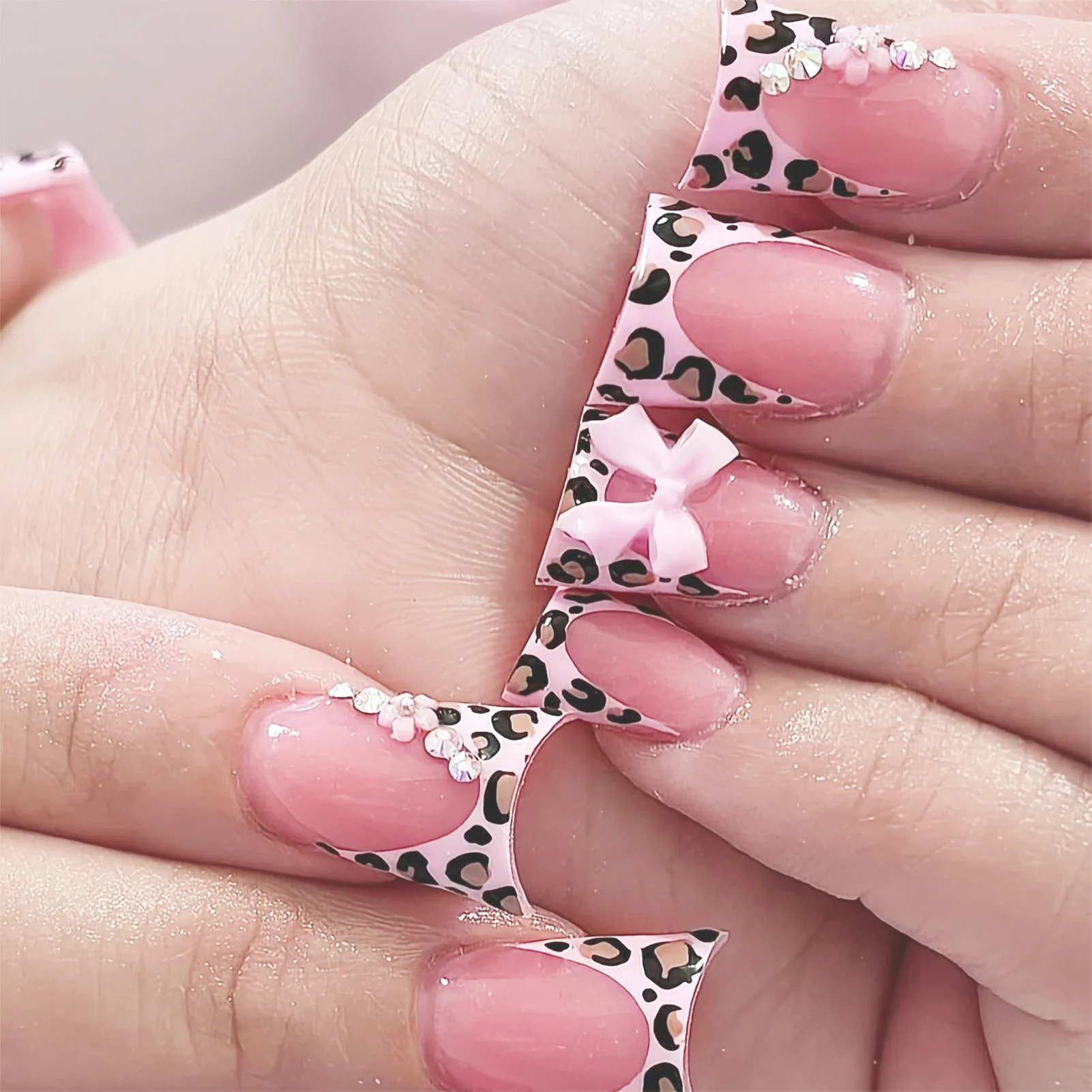 24Pcs Short Duckbill Press On  - Nail Art Leopard 评论和价格